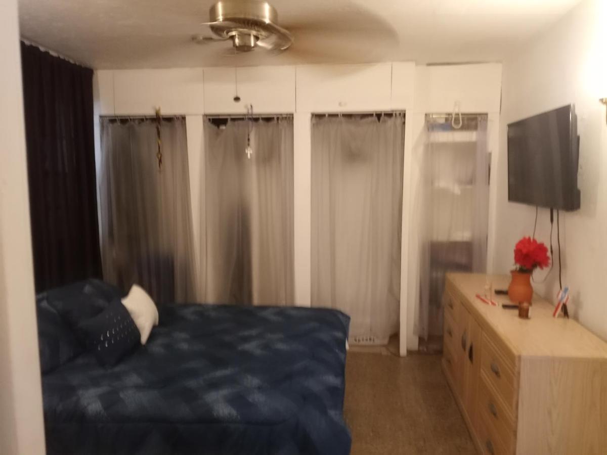 Figueroa Guest Rooms In Country Club San Juan Exteriör bild